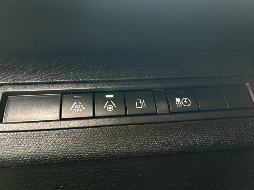 Peugeot 3008 1.6 HYbrid 225 GT BLACK PACK // PANO/SCHUIFKANTELDAK // ADAPTIVE CRUISE // FULL LED // FOCAL AUDIO // NAVI + CARPLAY // CAMERA 24