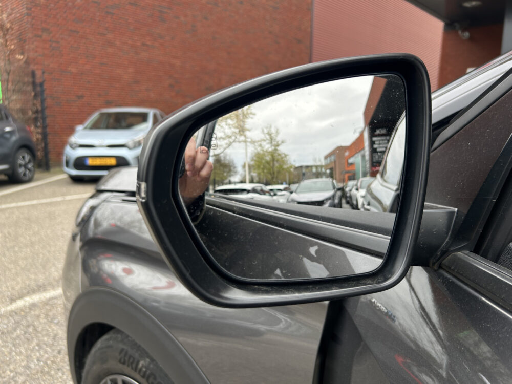 Peugeot 3008 1.6 HYbrid 225 GT BLACK PACK // PANO/SCHUIFKANTELDAK // ADAPTIVE CRUISE // FULL LED // FOCAL AUDIO // NAVI + CARPLAY // CAMERA 27