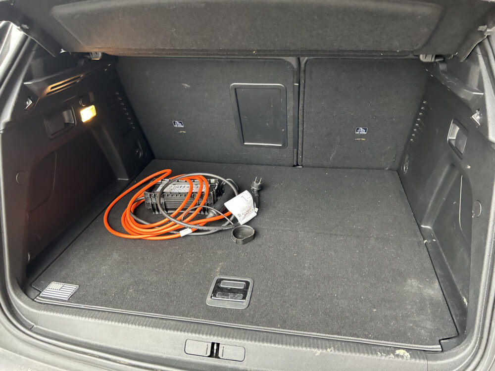 Peugeot 3008 1.6 HYbrid 225 GT BLACK PACK // PANO/SCHUIFKANTELDAK // ADAPTIVE CRUISE // FULL LED // FOCAL AUDIO // NAVI + CARPLAY // CAMERA 31