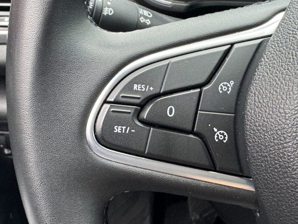 Renault Mégane 1.3 TCe Business Zen // NAVI // CAMERA // HEAD UP DISPLAY // CLIMA // CRUISE // DAB RADIO // 12