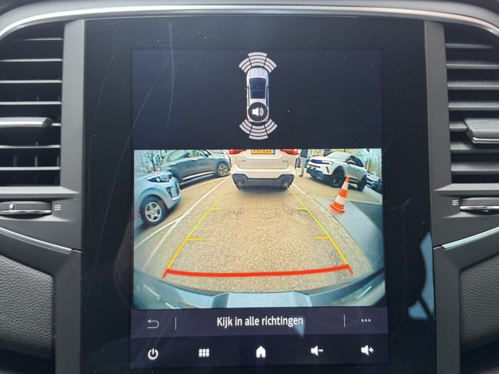 Renault Mégane 1.3 TCe Business Zen // NAVI // CAMERA // HEAD UP DISPLAY // CLIMA // CRUISE // DAB RADIO // 16