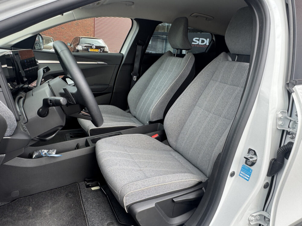 Renault Mégane E-Tech EV40 Boost Charge Equilibre // APPLE CARPLAY - ANDROID AUTO // CLIMA // CRUISE // CAMERA // 9