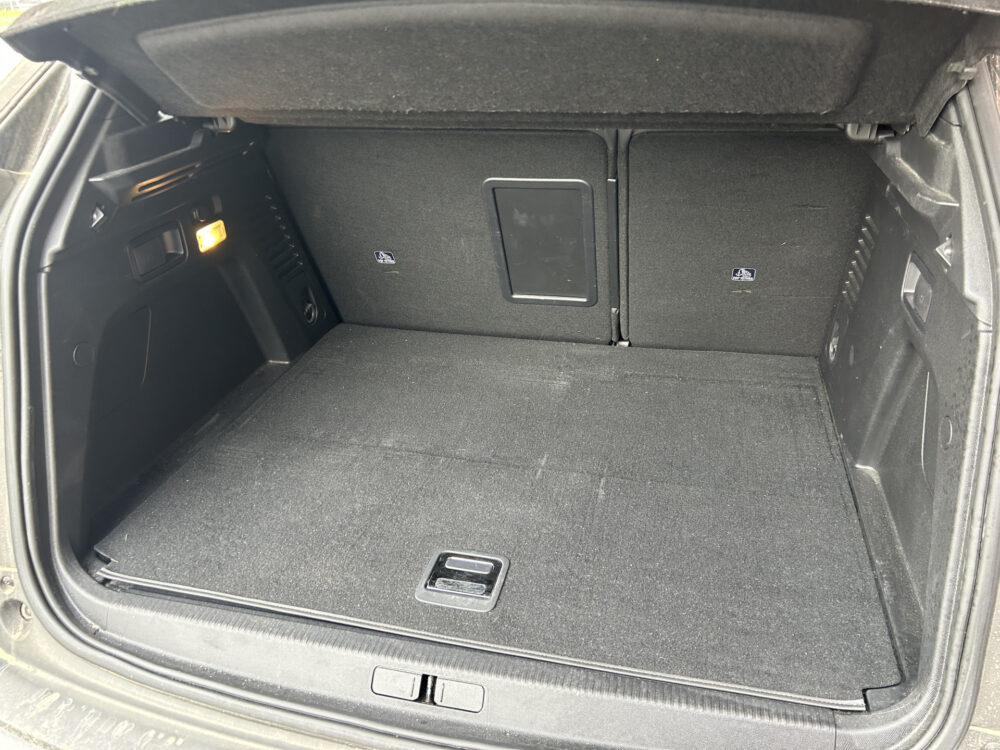 Peugeot 3008 1.6 HYbrid 225 GT BLACK PACK FACELIFT // MEMORY + MASSAGE SEAT // ADAPTIVE CRUISE // FULL LED // FOCAL AUDIO // NAVI + CARPLAY / 31