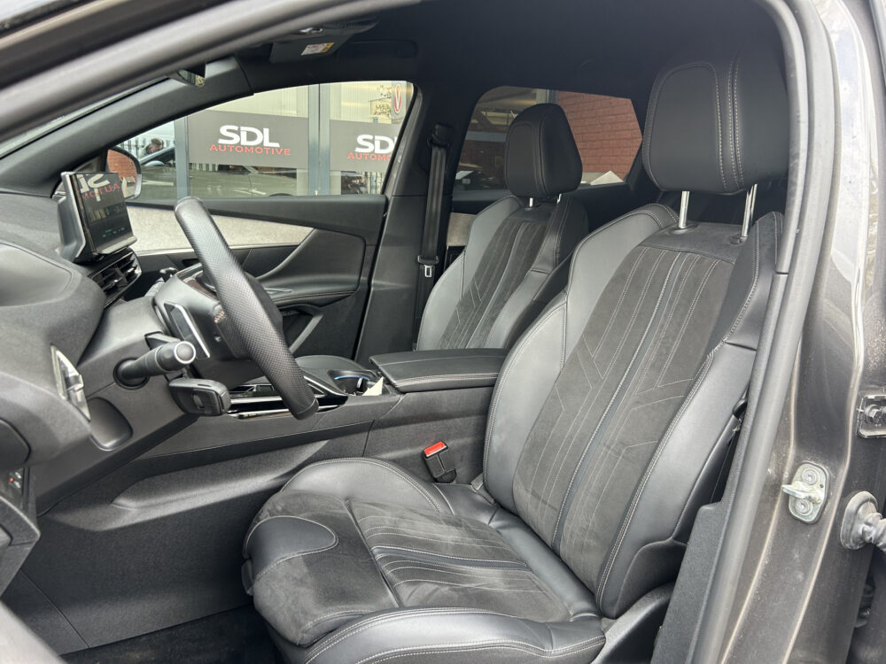 Peugeot 3008 1.6 HYbrid 225 GT BLACK PACK FACELIFT // MEMORY + MASSAGE SEAT // ADAPTIVE CRUISE // FULL LED // FOCAL AUDIO // NAVI + CARPLAY / 8