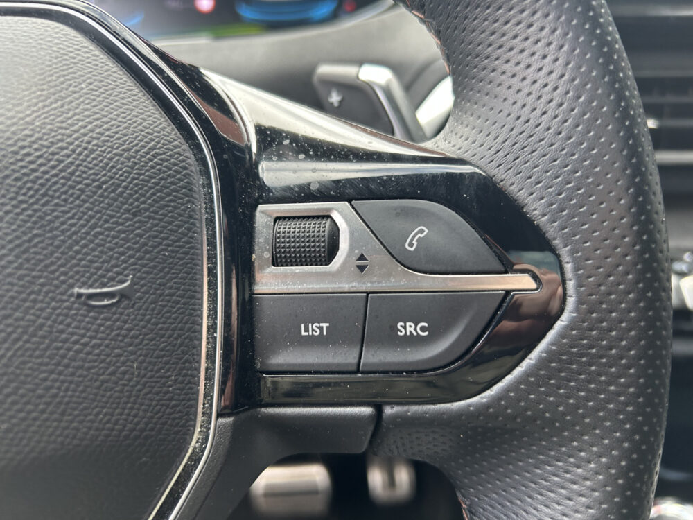 Peugeot 3008 1.6 HYbrid 225 GT BLACK PACK // PANO/SCHUIFKANTELDAK // ADAPTIVE CRUISE // FULL LED // FOCAL AUDIO // NAVI + CARPLAY // CAMERA 10