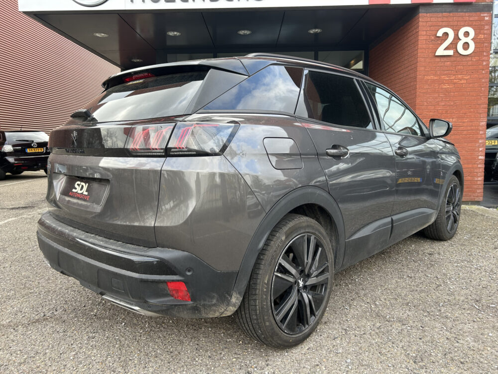 Peugeot 3008 1.6 HYbrid 225 GT BLACK PACK // PANO/SCHUIFKANTELDAK // ADAPTIVE CRUISE // FULL LED // FOCAL AUDIO // NAVI + CARPLAY // CAMERA 2