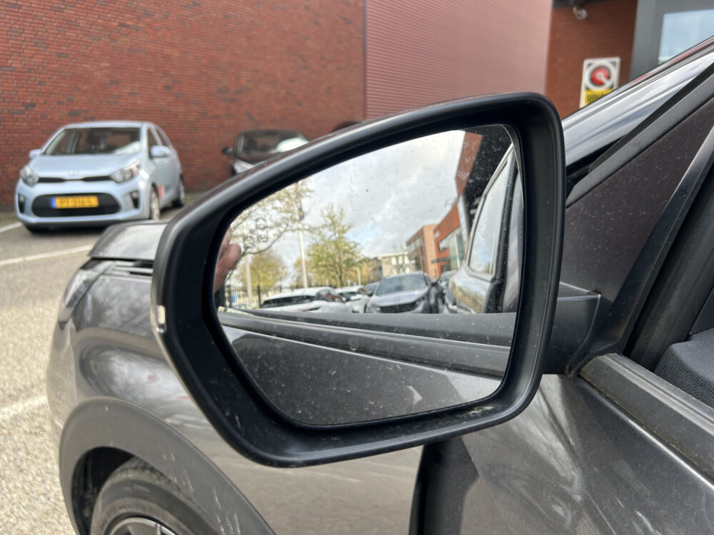 Peugeot 3008 1.6 HYbrid 225 GT BLACK PACK // PANO/SCHUIFKANTELDAK // ADAPTIVE CRUISE // FULL LED // FOCAL AUDIO // NAVI + CARPLAY // CAMERA 26