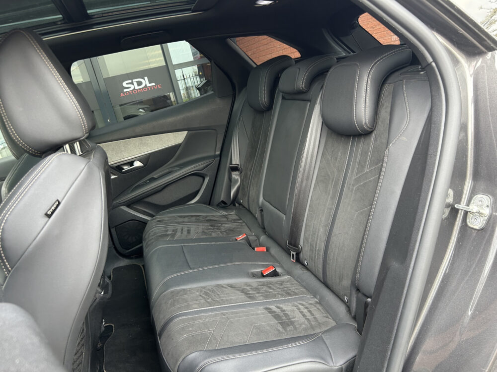 Peugeot 3008 1.6 HYbrid 225 GT BLACK PACK // PANO/SCHUIFKANTELDAK // ADAPTIVE CRUISE // FULL LED // FOCAL AUDIO // NAVI + CARPLAY // CAMERA 29