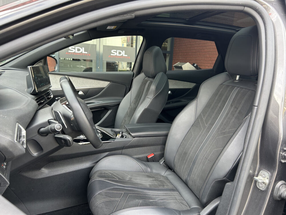 Peugeot 3008 1.6 HYbrid 225 GT BLACK PACK // PANO/SCHUIFKANTELDAK // ADAPTIVE CRUISE // FULL LED // FOCAL AUDIO // NAVI + CARPLAY // CAMERA 8