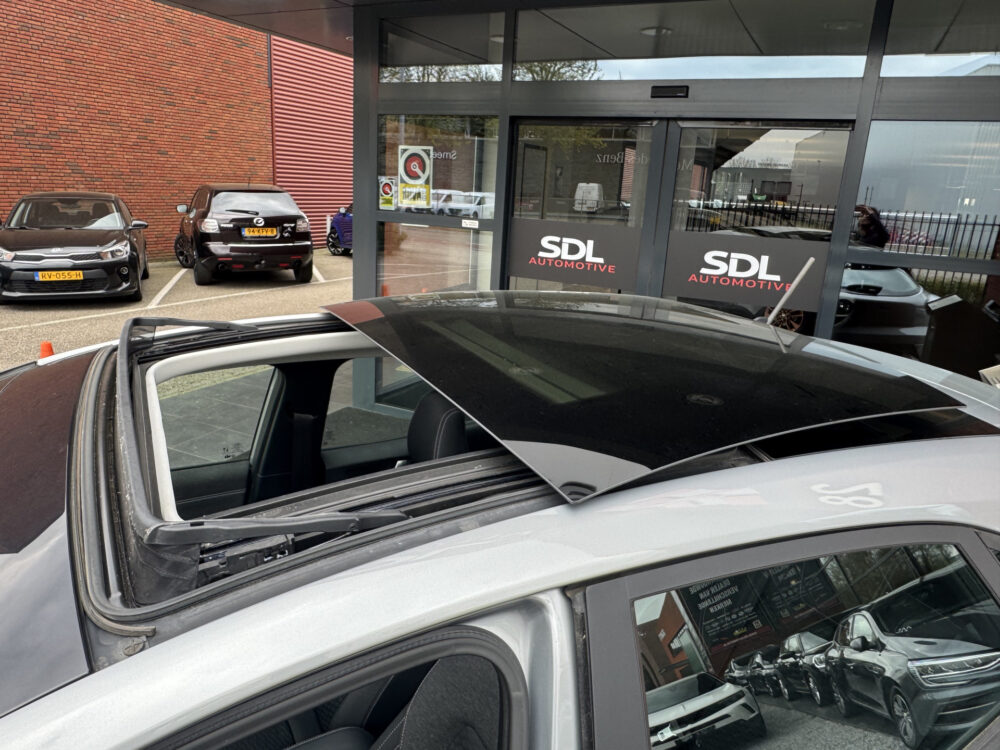 Ford Puma 1.0 EcoBoost Hybrid Titanium X // PANO SCHUIF DAK // NAVI // PDC // STOEL + STUUR VERWARMING // FULL LED // 10