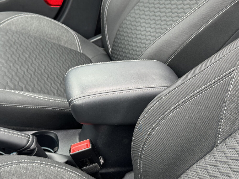 Ford Puma 1.0 EcoBoost Hybrid Titanium X // PANO SCHUIF DAK // NAVI // PDC // STOEL + STUUR VERWARMING // FULL LED // 12