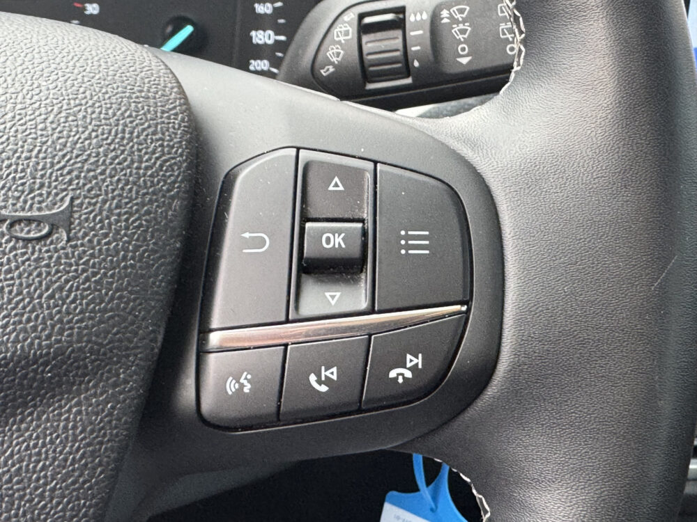 Ford Puma 1.0 EcoBoost Hybrid Titanium X // PANO SCHUIF DAK // NAVI // PDC // STOEL + STUUR VERWARMING // FULL LED // 16