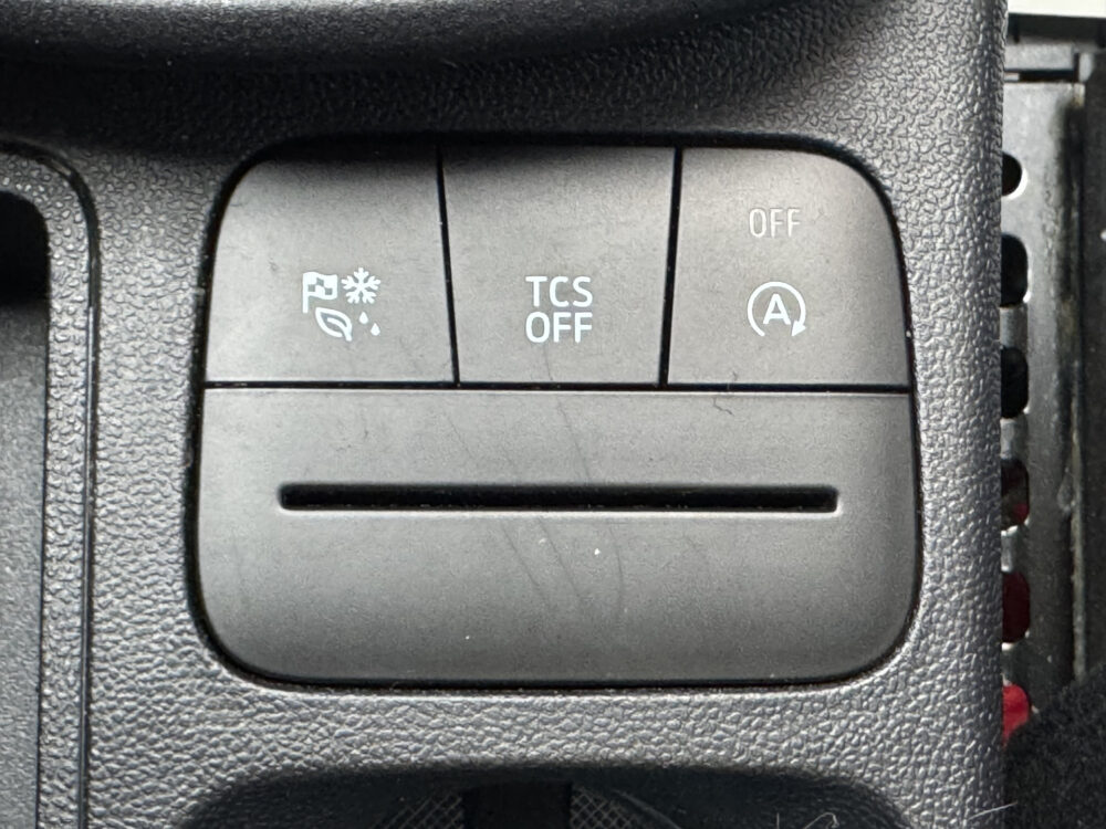 Ford Puma 1.0 EcoBoost Hybrid Titanium X // PANO SCHUIF DAK // NAVI // PDC // STOEL + STUUR VERWARMING // FULL LED // 24