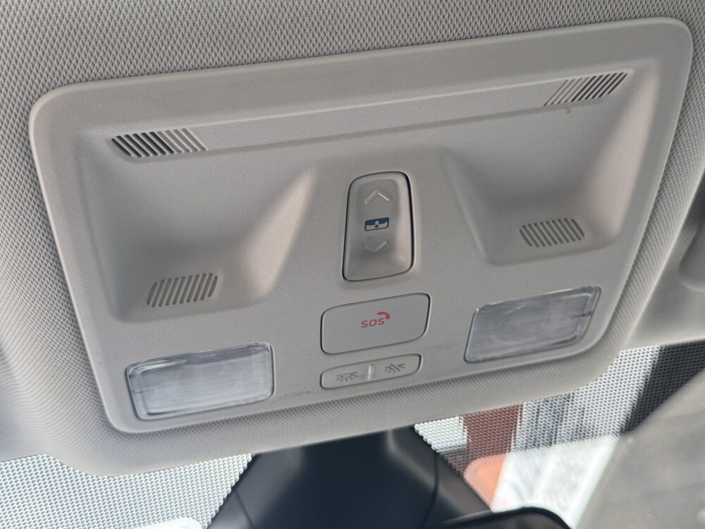 Ford Puma 1.0 EcoBoost Hybrid Titanium X // PANO SCHUIF DAK // NAVI // PDC // STOEL + STUUR VERWARMING // FULL LED // 29