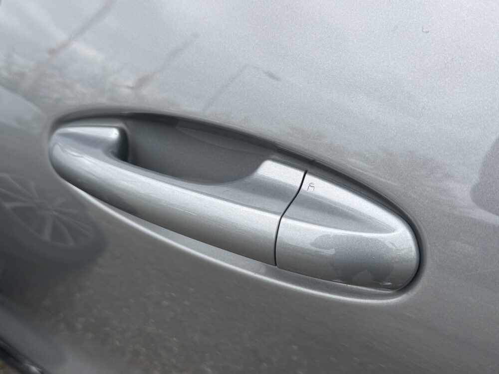 Ford Puma 1.0 EcoBoost Hybrid Titanium X // PANO SCHUIF DAK // NAVI // PDC // STOEL + STUUR VERWARMING // FULL LED // 30