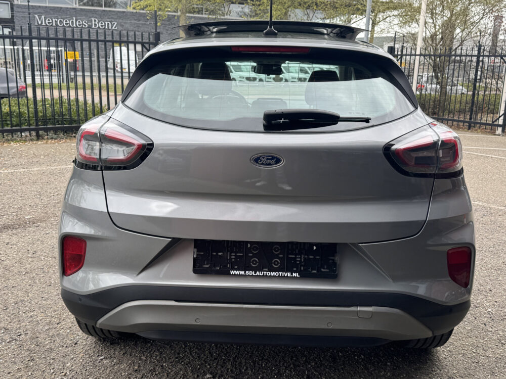 Ford Puma 1.0 EcoBoost Hybrid Titanium X // PANO SCHUIF DAK // NAVI // PDC // STOEL + STUUR VERWARMING // FULL LED // 5