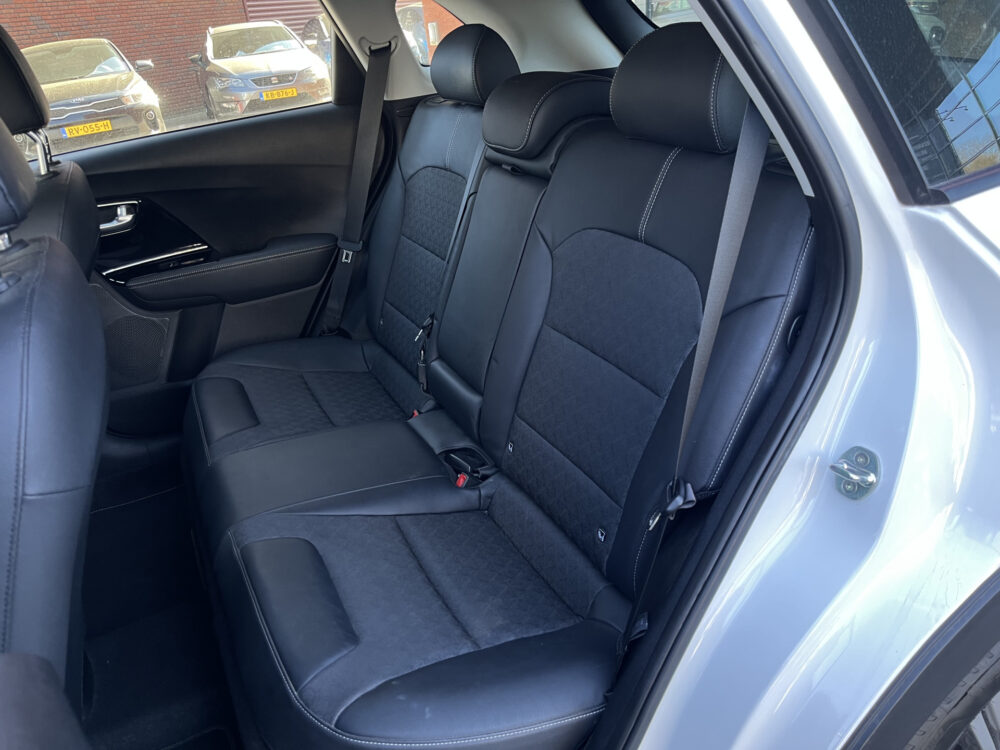 Kia Niro 1.6 GDi PHEV DynamicLine // LED // ADAPT. CRUISE // CAMERA // APPLE-ANDROID AUTO // CLIMA // STOEL+STUURVERWARMING // 16