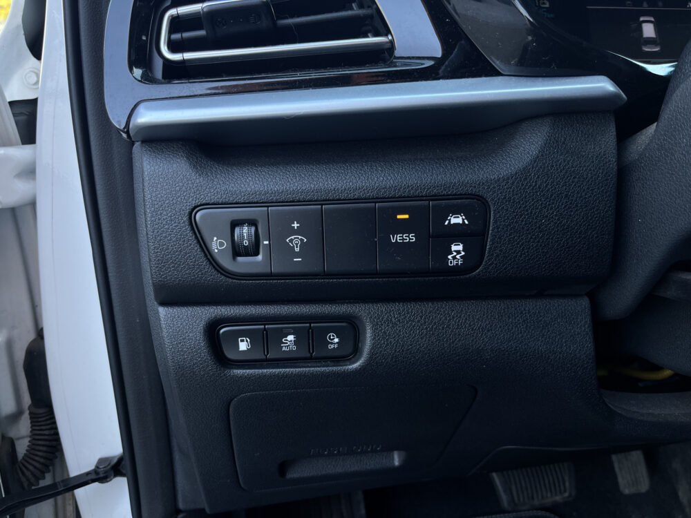 Kia Niro 1.6 GDi PHEV DynamicLine // LED // ADAPT. CRUISE // CAMERA // APPLE-ANDROID AUTO // CLIMA // STOEL+STUURVERWARMING // 19