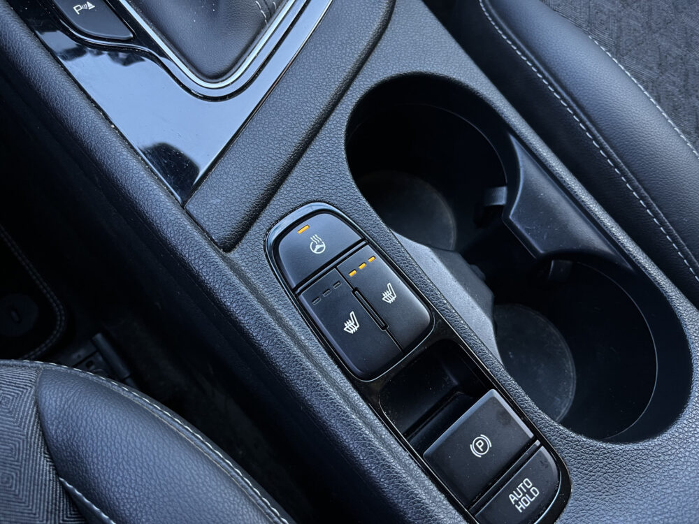 Kia Niro 1.6 GDi PHEV DynamicLine // LED // ADAPT. CRUISE // CAMERA // APPLE-ANDROID AUTO // CLIMA // STOEL+STUURVERWARMING // 24