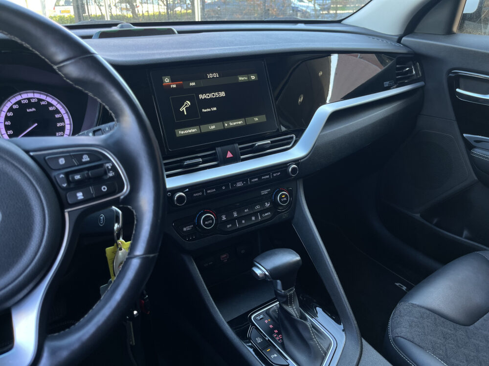 Kia Niro 1.6 GDi PHEV DynamicLine // LED // ADAPT. CRUISE // CAMERA // APPLE-ANDROID AUTO // CLIMA // STOEL+STUURVERWARMING // 30