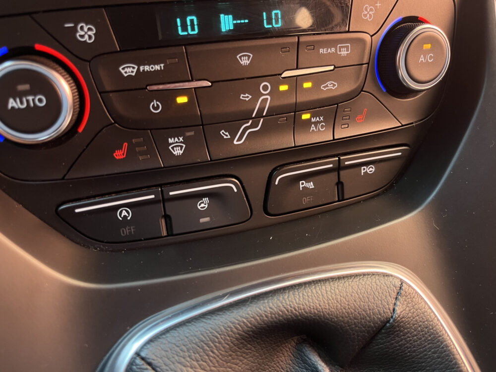 Ford C-MAX 1.5 150PK!! Titanium // NAVI + CARPLAY // CAMERA // PDC V+A // CRUISE // WINTERPACK // TREKHAAK!! 31