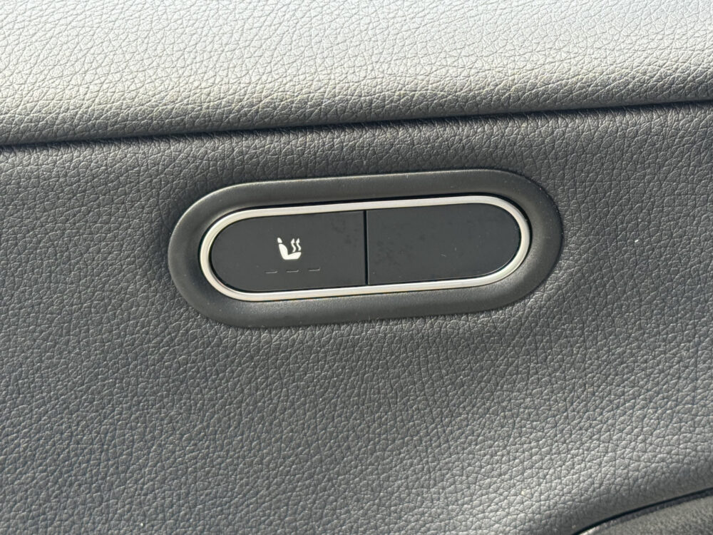 Mercedes-Benz A-Klasse 250 e Business Line // DEALER ONDERHOUDEN!! // WIDESCREEN NAVI // CAMERA // CLIMA // CRUISE // STOELVERWARMING // 22