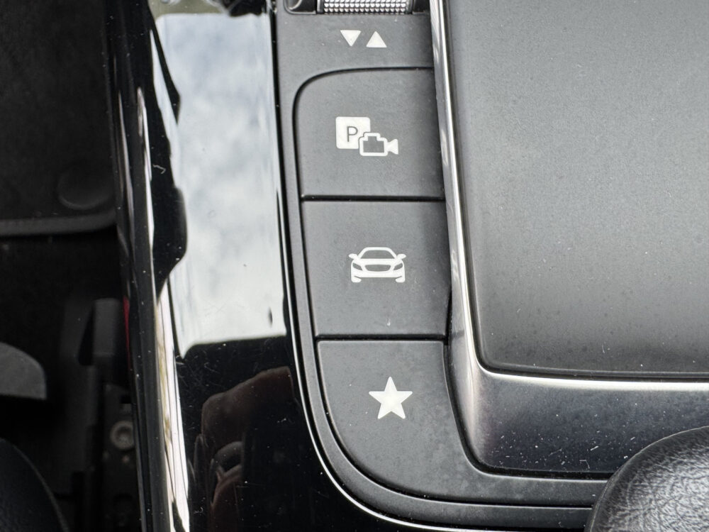 Mercedes-Benz A-Klasse 250 e Business Line // DEALER ONDERHOUDEN!! // WIDESCREEN NAVI // CAMERA // CLIMA // CRUISE // STOELVERWARMING // 25