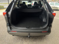 Toyota RAV4 2.5 Hybrid Business Plus // TREKHAAK // ADAPT. CRUISE // ELEK. ACHTERKLEP + STOEL // LEDER // STUUR+STOELVERWARMING // CAMERA // 52