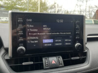 Toyota RAV4 2.5 Hybrid Business Plus // TREKHAAK // ADAPT. CRUISE // ELEK. ACHTERKLEP + STOEL // LEDER // STUUR+STOELVERWARMING // CAMERA // 70