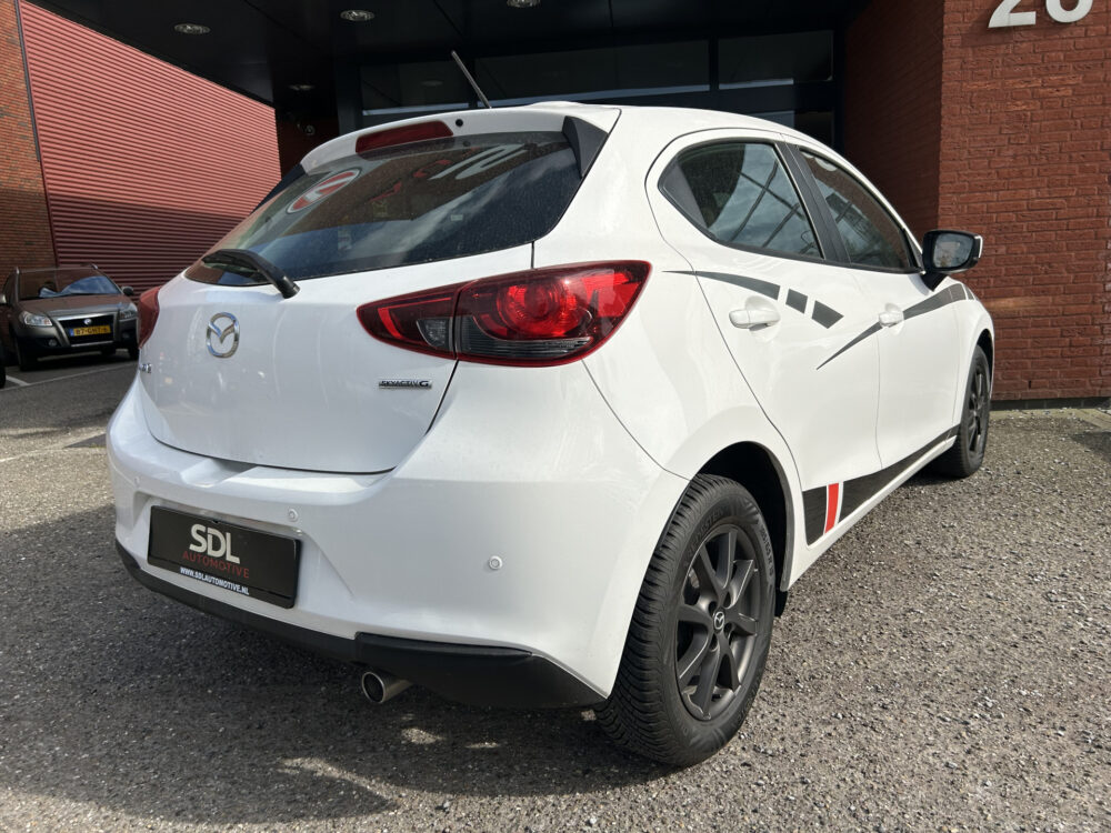 Mazda 2 1.5 Skyactiv-G Comfort // LED // NAVI + CARPLAY // PDC // CRUISE // STOELVERWARMING 2