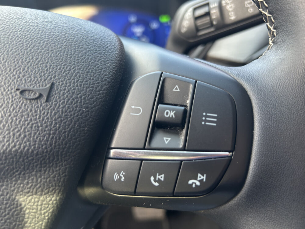 Ford Kuga 2.5 PHEV Vignale // FULL LED // B&O AUDIO // ADAPTIVE CRUISE // MEMORY SEAT // LEDER // NAVI + CARPLAY // CAMERA // WINTERPACK 10