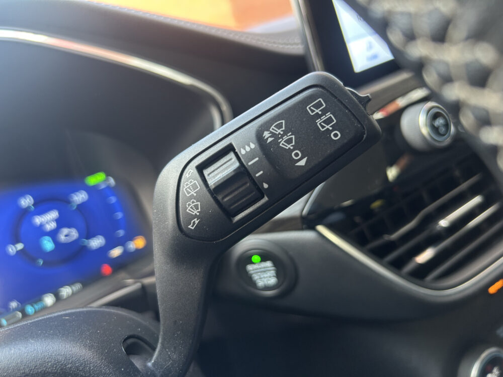 Ford Kuga 2.5 PHEV Vignale // FULL LED // B&O AUDIO // ADAPTIVE CRUISE // MEMORY SEAT // LEDER // NAVI + CARPLAY // CAMERA // WINTERPACK 12