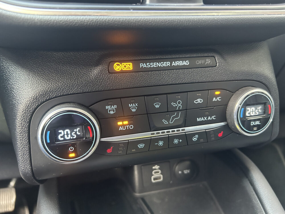 Ford Kuga 2.5 PHEV Vignale // FULL LED // B&O AUDIO // ADAPTIVE CRUISE // MEMORY SEAT // LEDER // NAVI + CARPLAY // CAMERA // WINTERPACK 18