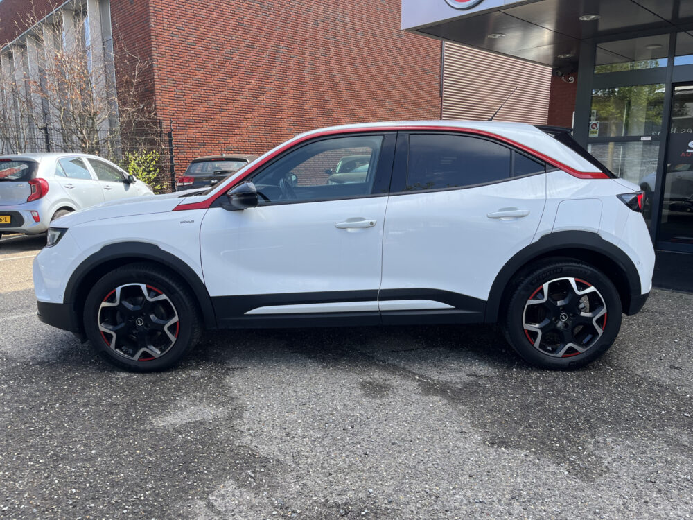 Opel Mokka 1.2 Turbo GS Line // LED // DODEHOEK // KEYLESS // CAMERA // APPLE-ANDROID AUTO // STOELVERWARMING // 2