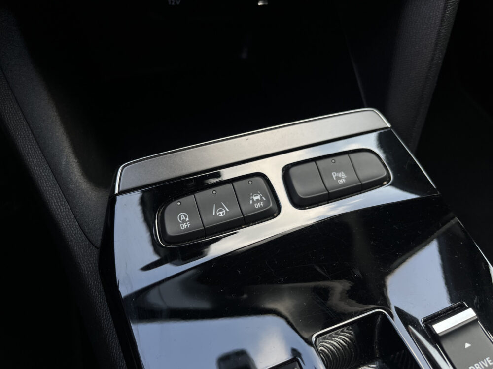 Opel Mokka 1.2 Turbo GS Line // LED // DODEHOEK // KEYLESS // CAMERA // APPLE-ANDROID AUTO // STOELVERWARMING // 24