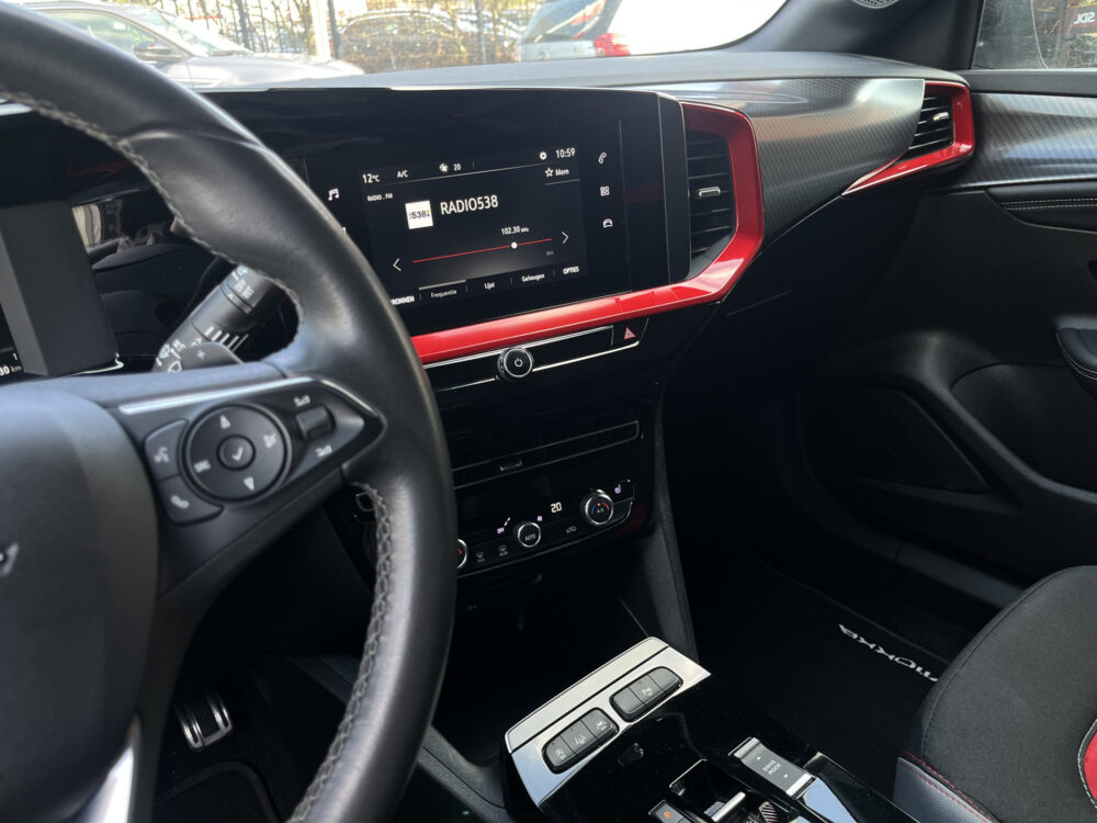 Opel Mokka 1.2 Turbo GS Line // LED // DODEHOEK // KEYLESS // CAMERA // APPLE-ANDROID AUTO // STOELVERWARMING // 31