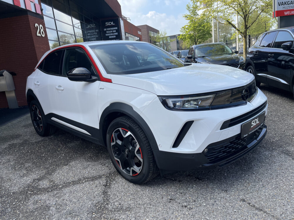 Opel Mokka 1.2 Turbo GS Line // LED // DODEHOEK // KEYLESS // CAMERA // APPLE-ANDROID AUTO // STOELVERWARMING // 7
