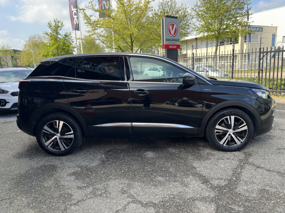 Peugeot 3008 1.2 Turbo GT Line // LEDER // ELEK. STOEL+GEHEUGEN // DODEHOEK // 360 CAMERA // CRUISE // NAVI+CARPLAY // KEYLESS // 12