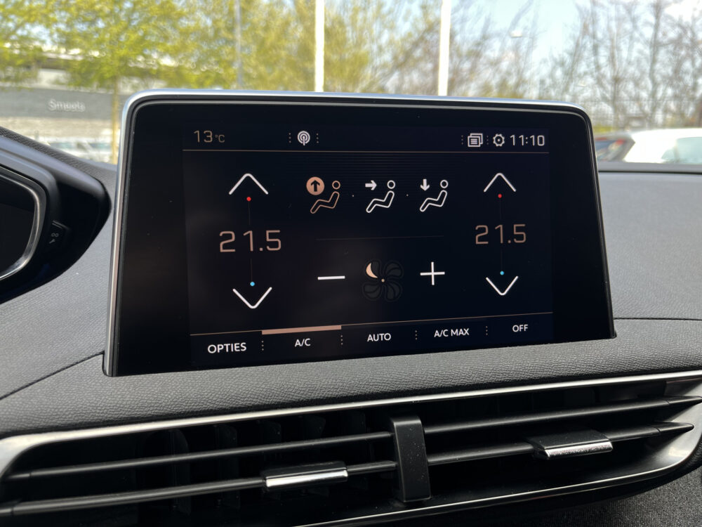 Peugeot 3008 1.2 Turbo GT Line // LEDER // ELEK. STOEL+GEHEUGEN // DODEHOEK // 360 CAMERA // CRUISE // NAVI+CARPLAY // KEYLESS // 28