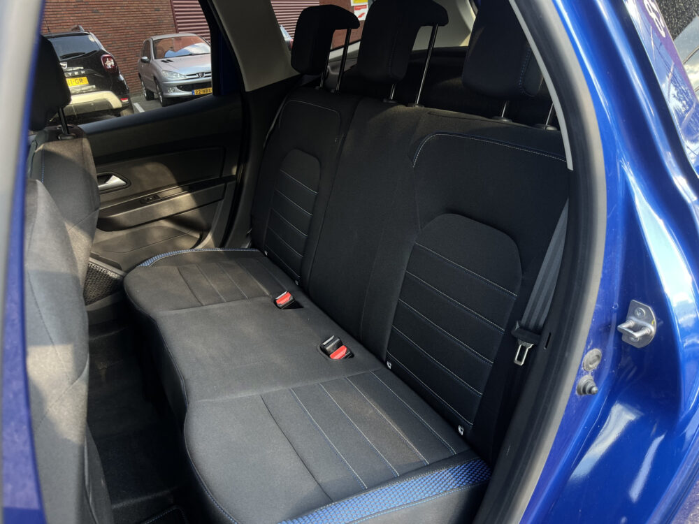 Dacia Duster 1.3 TCe Prestige // 360 CAMERA // DODEHOEK // CLIMA // CRUISE // NAVI+CARPLAY // 15