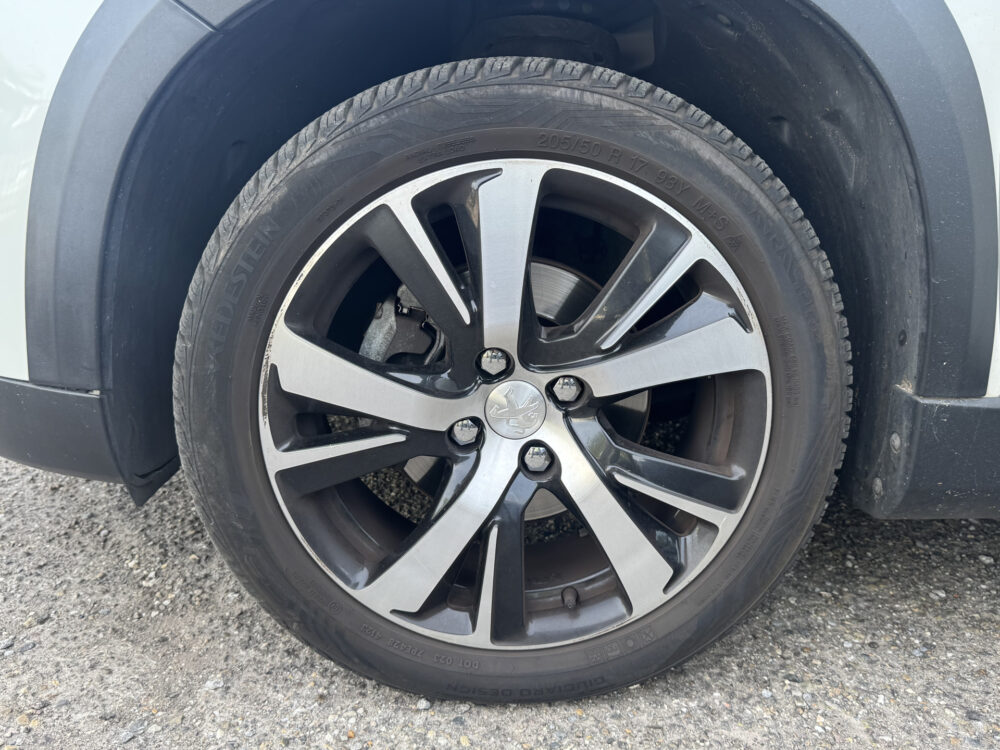 Peugeot 2008 1.2 PureTech GT-Line // D-RIEM VERVANGEN!! // NAVI // CAMERA // CLIMA // CRUISE // 10