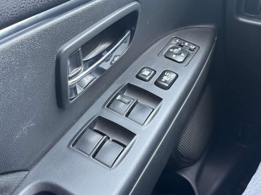 Mitsubishi ASX 1.6 Cleartec Instyle // NAVI // CMAERA // CRUISE // STOELVERWARMING // TREKHAAK // LICHT METALEN VELGEN // 24