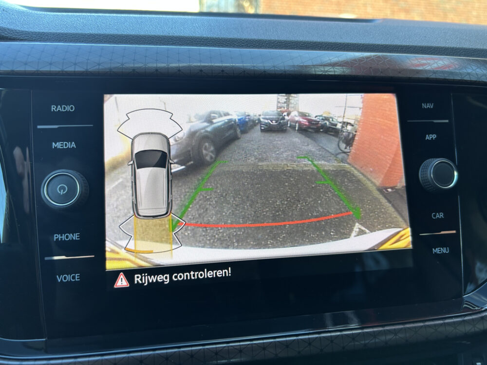 Volkswagen T-Cross 1.5 TSI Style // FULL LED // ADAP. CRUISE // VIRTUAL COCKPIT // CAMERA+SENSOREN // KEYLESS // NAVI+CARPLAY // 17