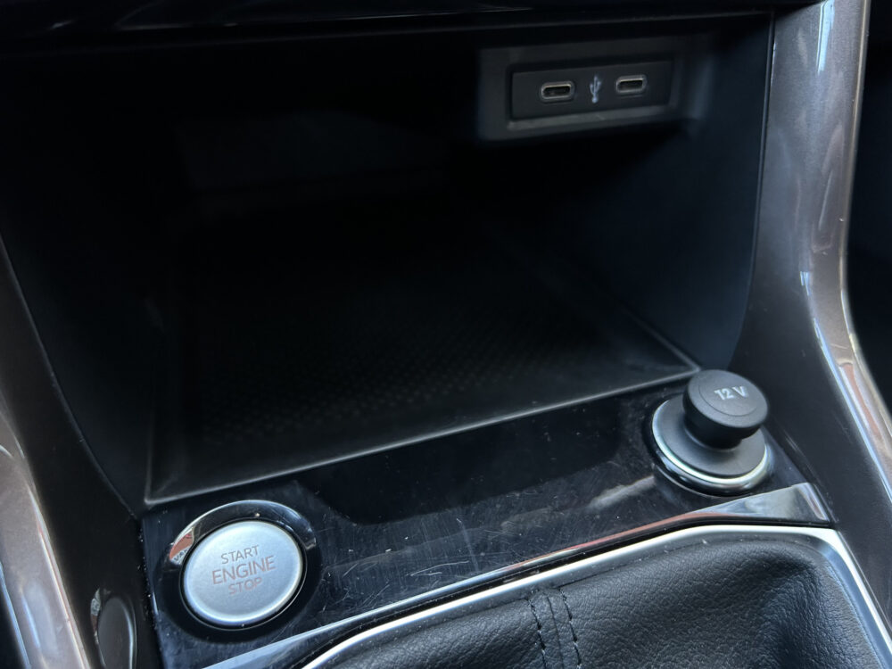 Volkswagen T-Cross 1.5 TSI Style // FULL LED // ADAP. CRUISE // VIRTUAL COCKPIT // CAMERA+SENSOREN // KEYLESS // NAVI+CARPLAY // 21