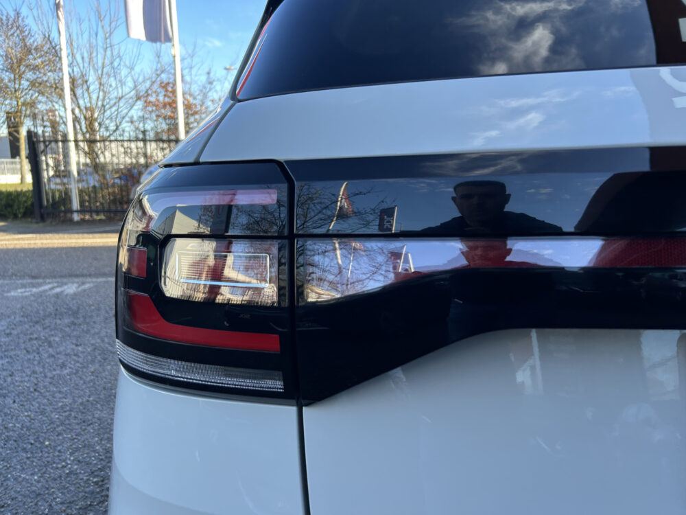 Volkswagen T-Cross 1.5 TSI Style // FULL LED // ADAP. CRUISE // VIRTUAL COCKPIT // CAMERA+SENSOREN // KEYLESS // NAVI+CARPLAY // 32