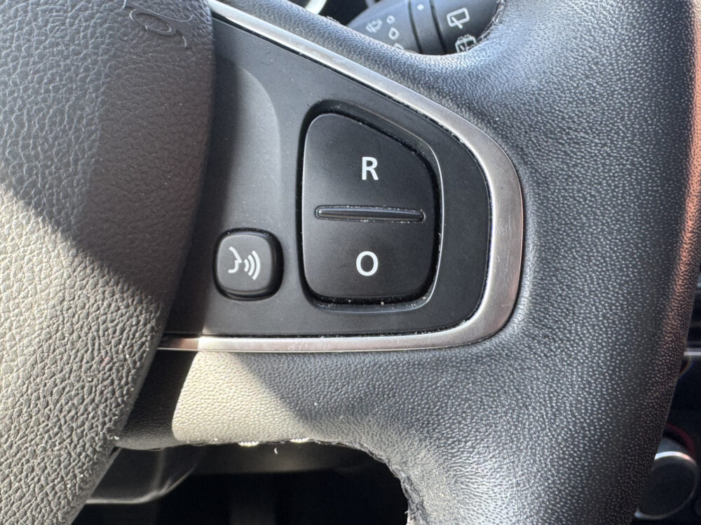 Renault Clio Estate 0.9 TCe Limited // NAP PAS! // NAVI // PDC // AIRCO // CRUISE // BLUETOOTH // 13