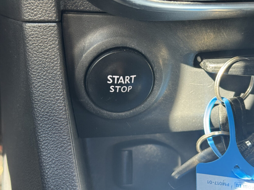 Renault Clio Estate 0.9 TCe Limited // NAP PAS! // NAVI // PDC // AIRCO // CRUISE // BLUETOOTH // 25