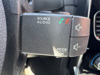 Renault Clio Estate 0.9 TCe Limited // NAP PAS! // NAVI // PDC // AIRCO // CRUISE // BLUETOOTH // 52