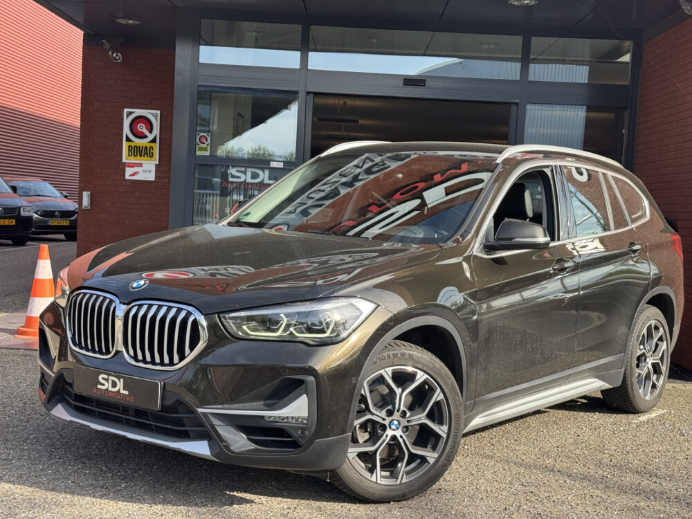 BMW X1 sDrive18i High Executive Xline // DEALER ONDERHOUDEN!! // CAMERA // NAVI // CLIMA // CRUISE // LED // 1