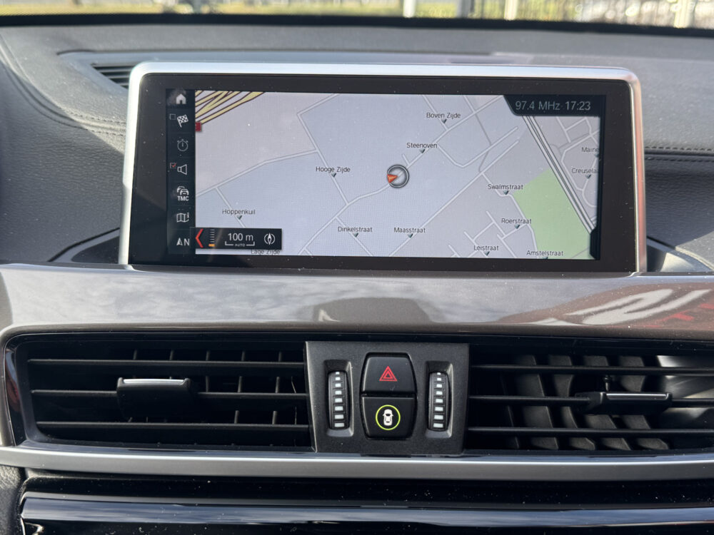 BMW X1 sDrive18i High Executive Xline // DEALER ONDERHOUDEN!! // CAMERA // NAVI // CLIMA // CRUISE // LED // 15